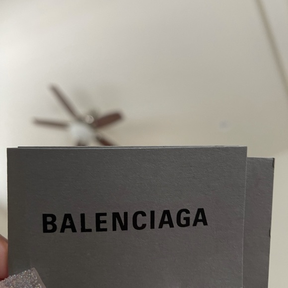 X-Small Balenciaga bag. Fits an iPhone 12 Pro Max, keys, small wallet - Picture 4 of 6